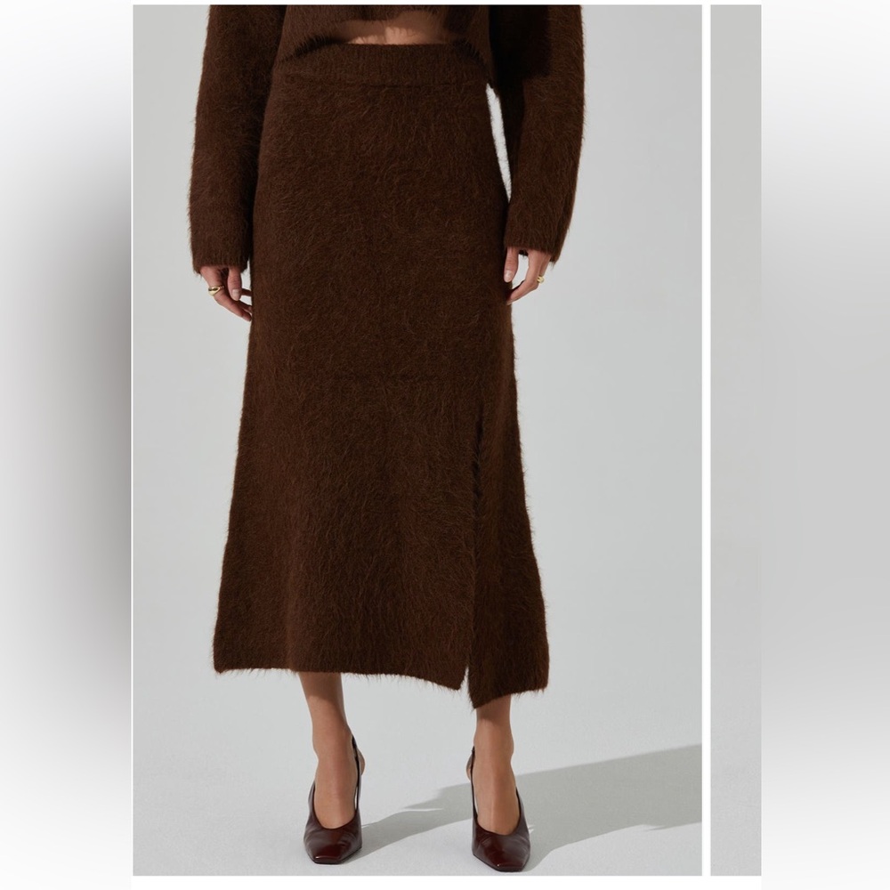ASTR the Label Sinisa Fuzy Alpaca Blend Sweater Midi Skirt
